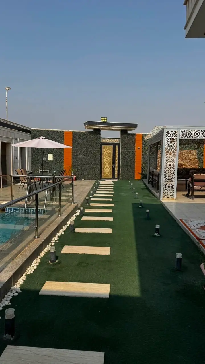 شاليه قسمين وبمسبح خارجي