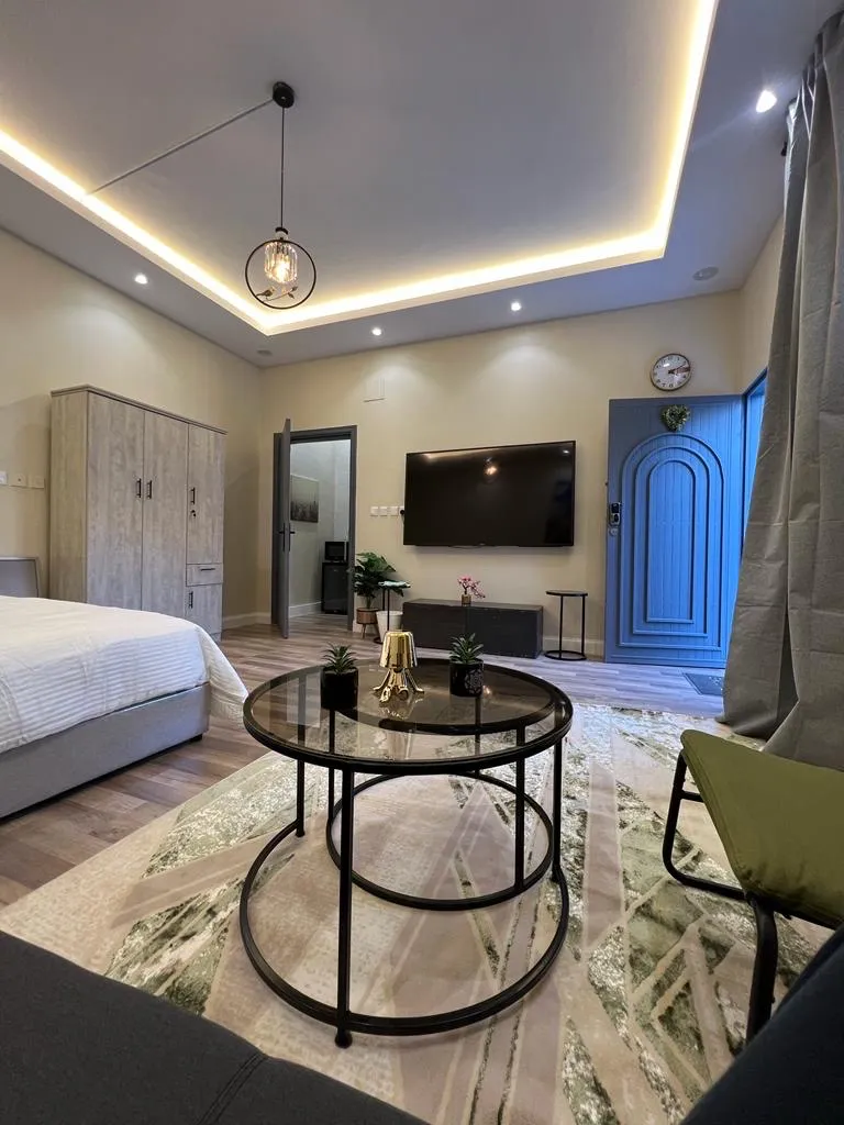 استديو بدخول ذاتي وسرير مريح