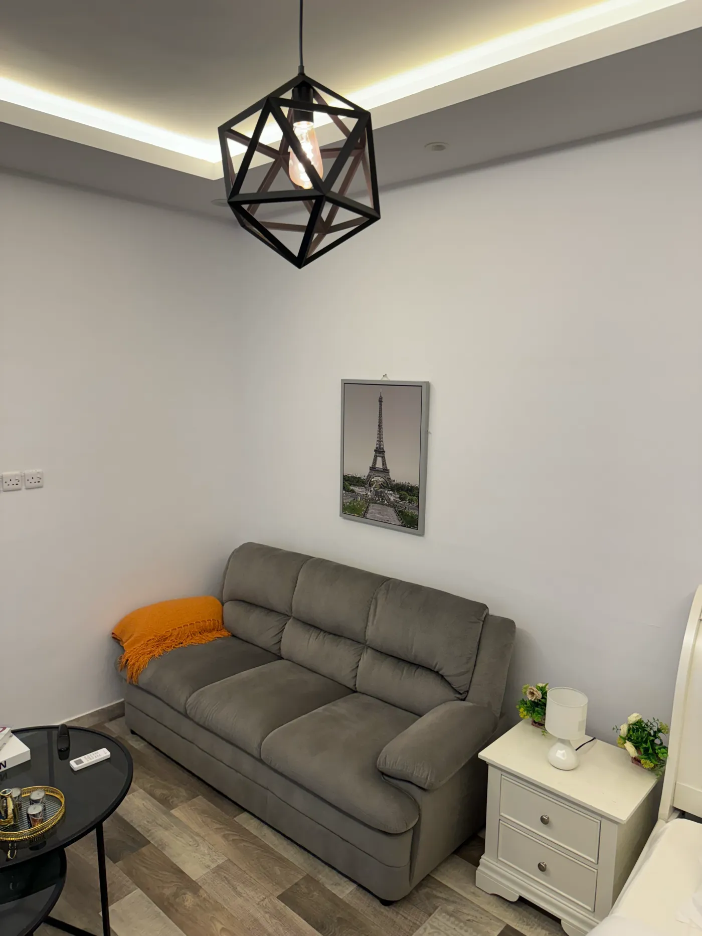 استديو هادئ بسرير ماستر